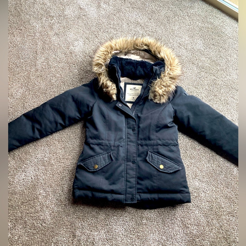 Hollister Medium navy blue down winter jacket.